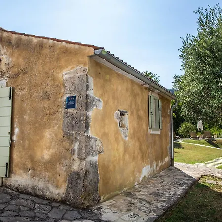 Uljar With Side - Exclusive Istria, Jakomici